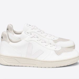 NEW Veja V-10 White Sneaker - Never Worn